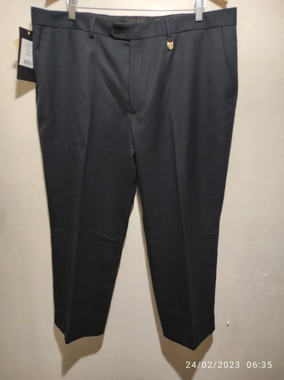 Pantalon de vestir Lucan talla 52