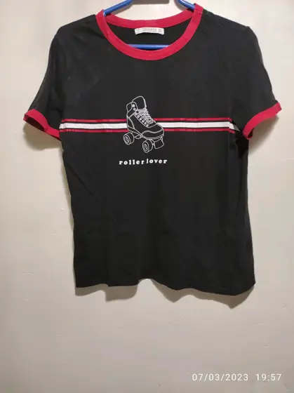 Camiseta manga corta Roller lover Pull & Bear talla L
