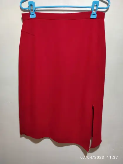 Falda Punt Roma talla 44 pero es una L ver medidas