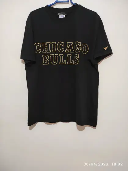 Camiseta NBA Chicago Bulls talla S sirve para M ver medidas