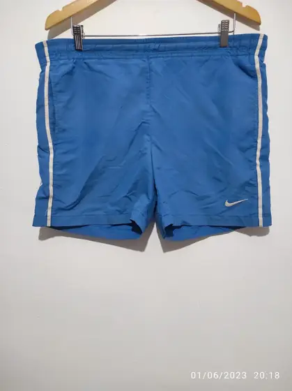 Pantalon corto short Nike talla M pero es una XXL ver medidas
