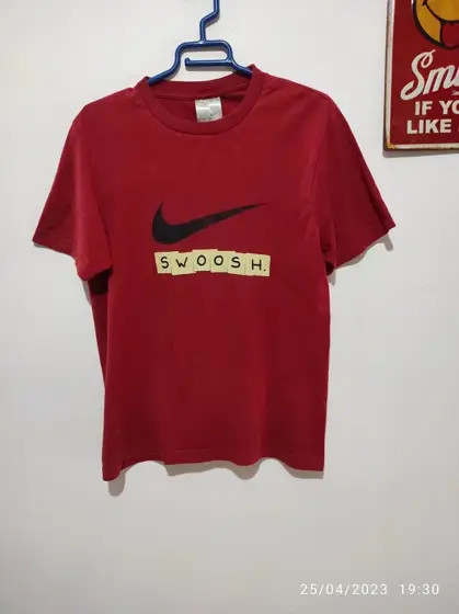Camiseta manga corta Nike swoosh talla L 13años sirve para S ver medidas