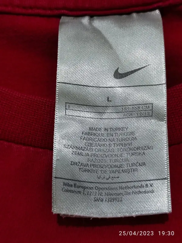 Camiseta manga corta Nike swoosh talla L 13años sirve para S ver medidas, foto 4
