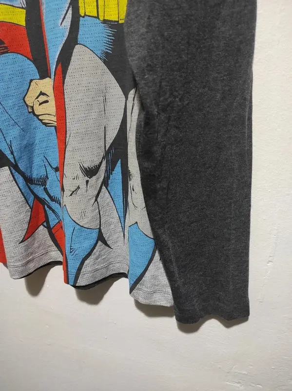 Camiseta manga larga dc comics Superman, Batman..cedar wood state talla M, foto 2