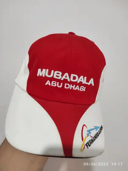 Gorra Ferrari Mubadala Abu Dhabi Puma talla unica ajustable adulto unisex