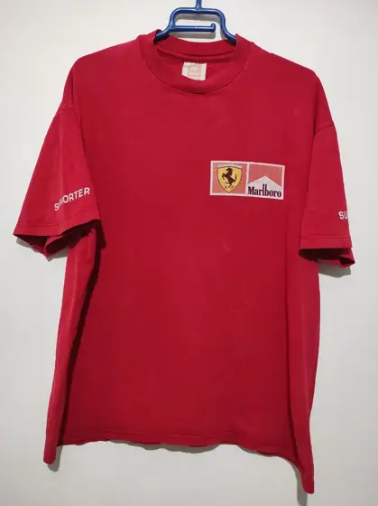 Camiseta vintage Ferrari Malboro talla L Hanes
