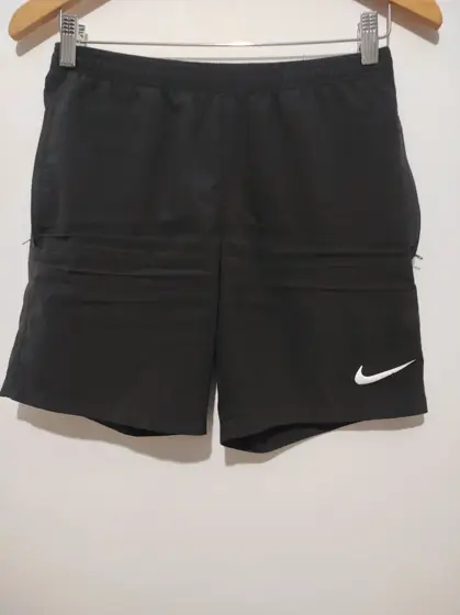 Pantalon corto Nike mercurial talla 12años ver medidas