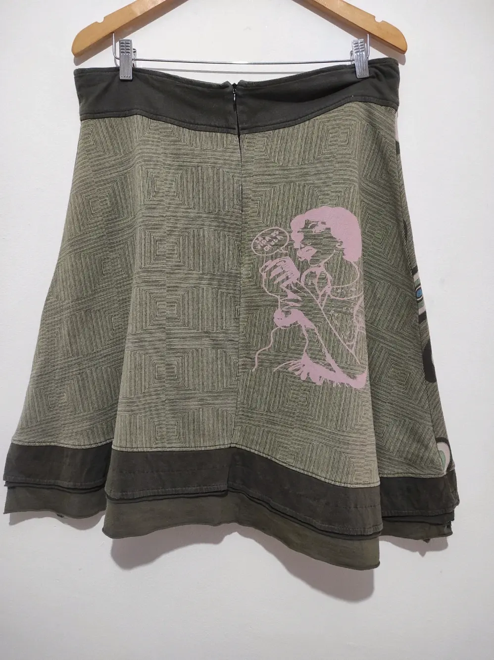Falda acampada Desigual talla M pero es mas una XL ver medidas, foto 4