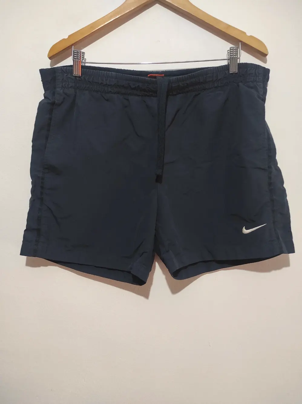 Pantalon corto Nike talla L sirve para XL ver medidas