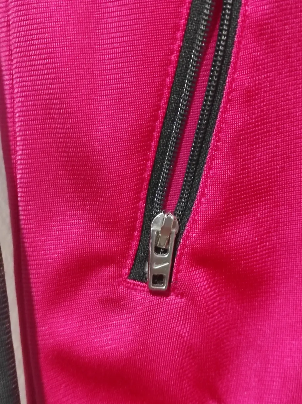 Sudadera con cremallera Nike talla M sirve para S ver medidas, foto 2