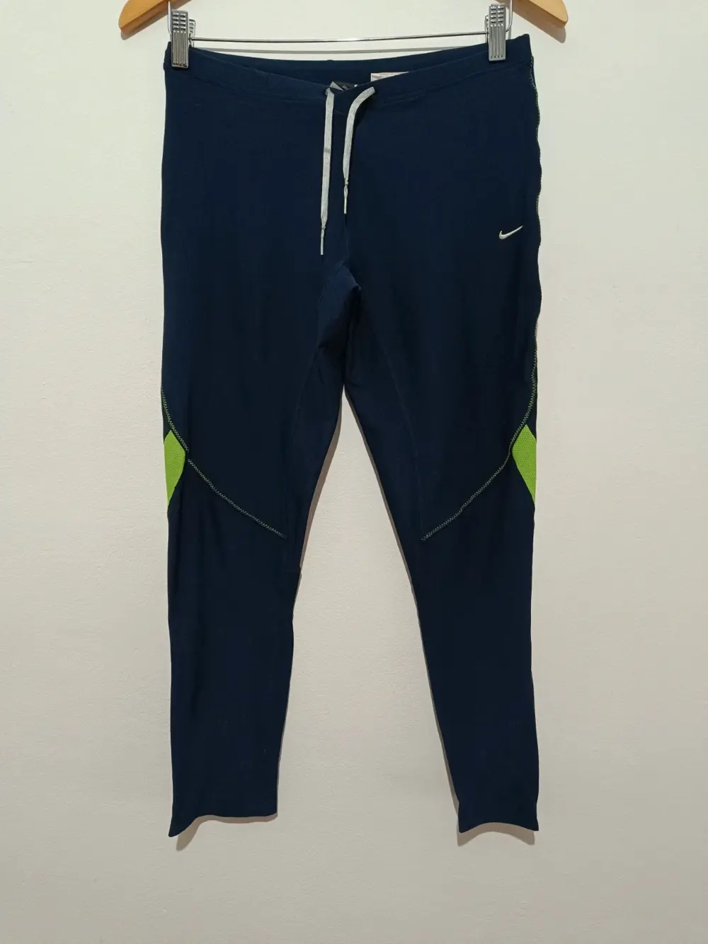 Pantalon entrenamiento Nike talla M