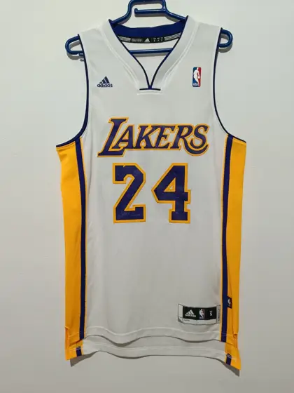 Camiseta Lakers Bryant 24 Adidas talla S
