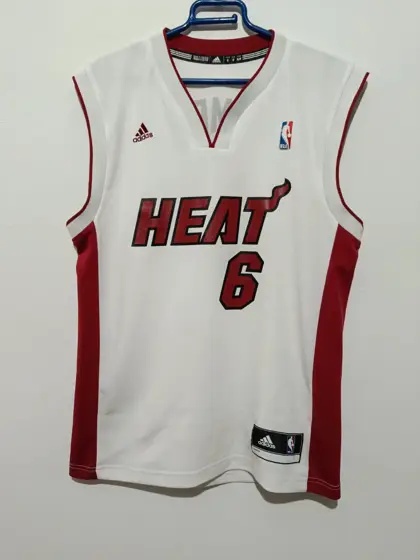 Camiseta NBA LeBron James 6 Miami Heat Adidas talla S