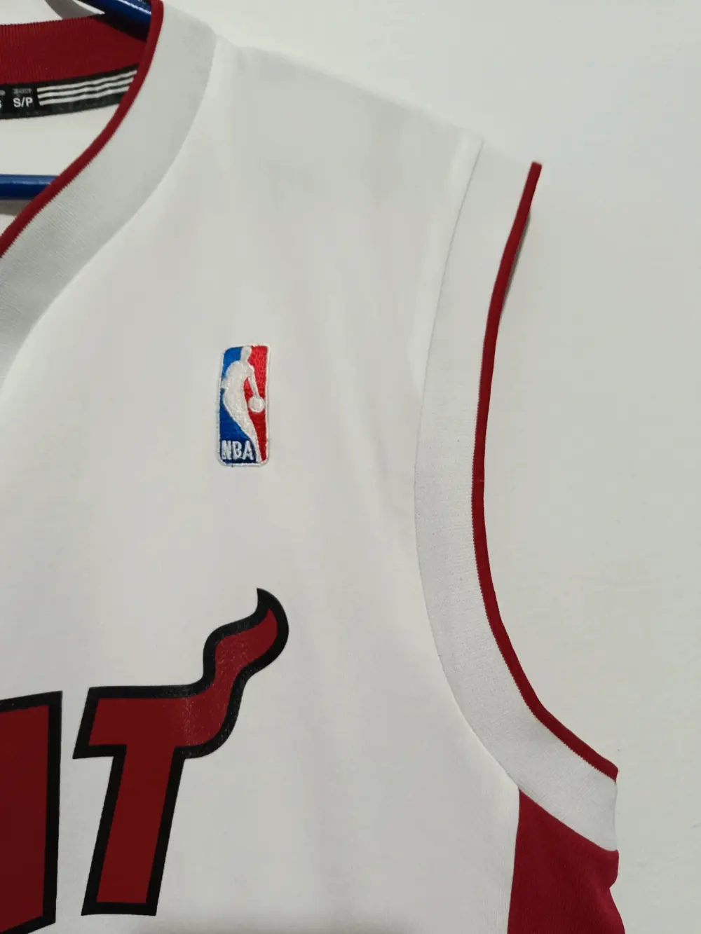 Camiseta NBA LeBron James 6 Miami Heat Adidas talla S, foto 5