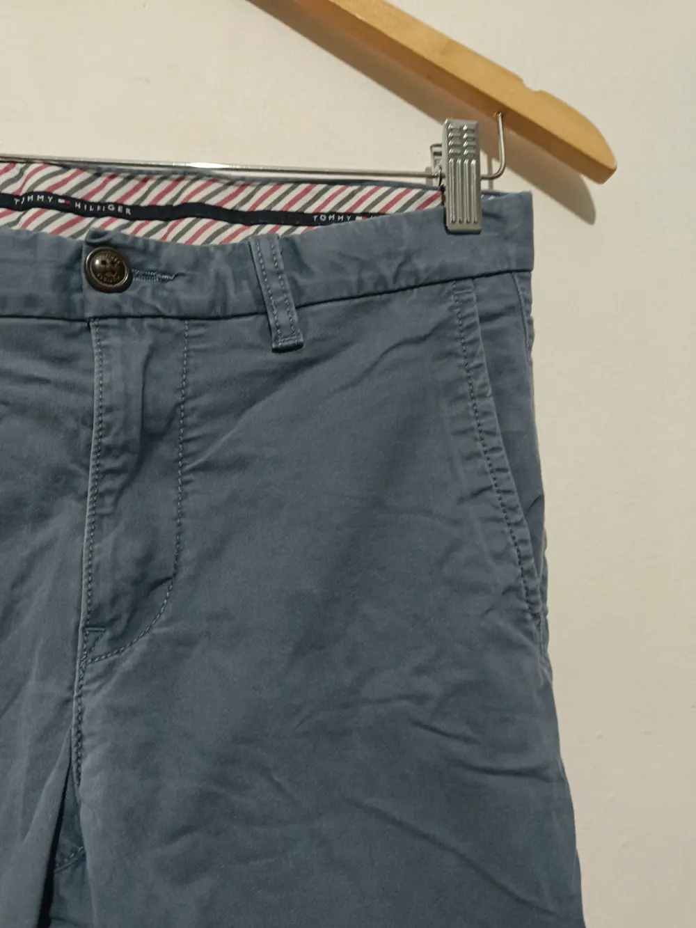 Pantalon pitillo Tommy Hilfiger talla M ver medidas, foto 2