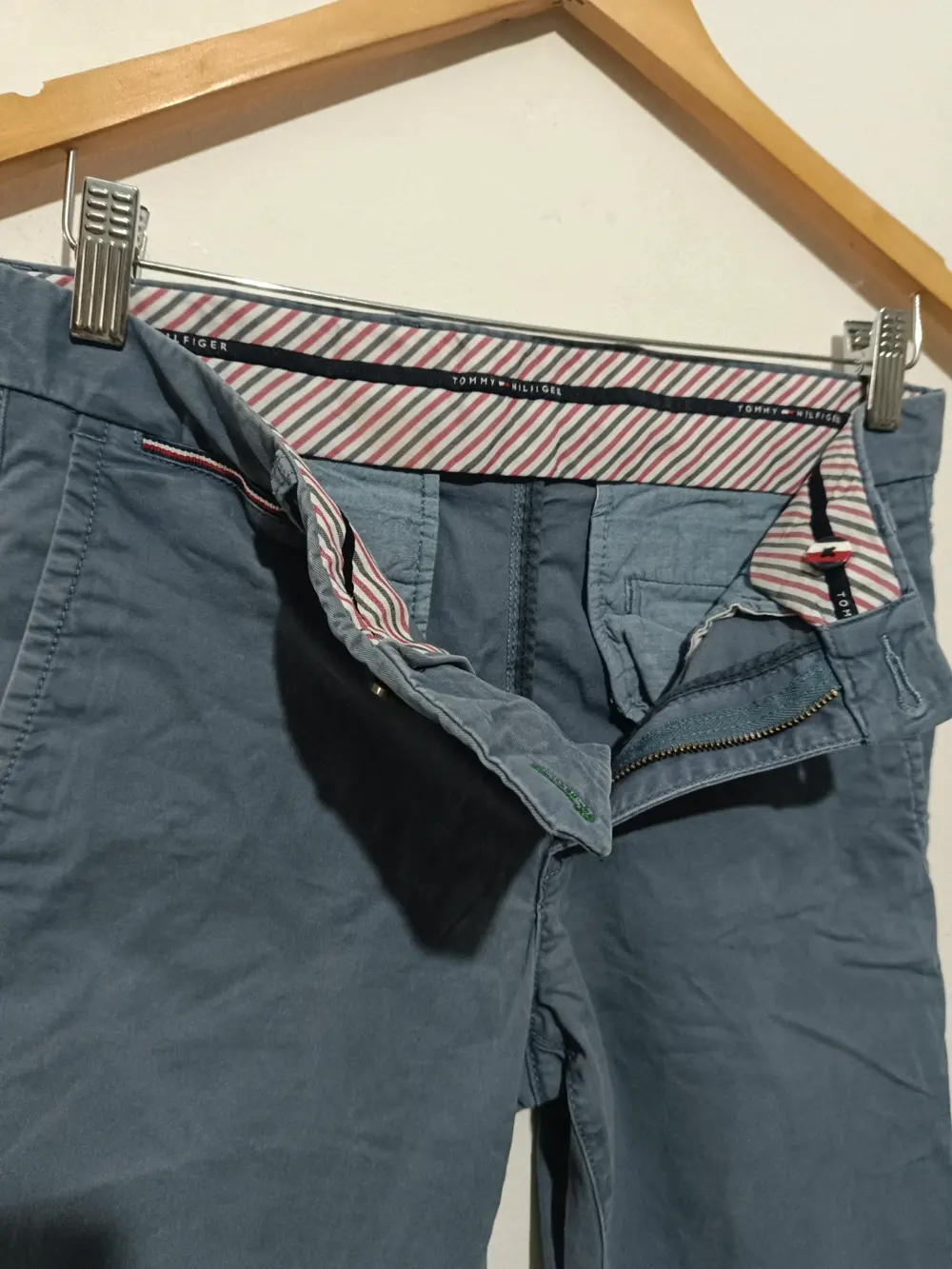 Pantalon pitillo Tommy Hilfiger talla M ver medidas, foto 5