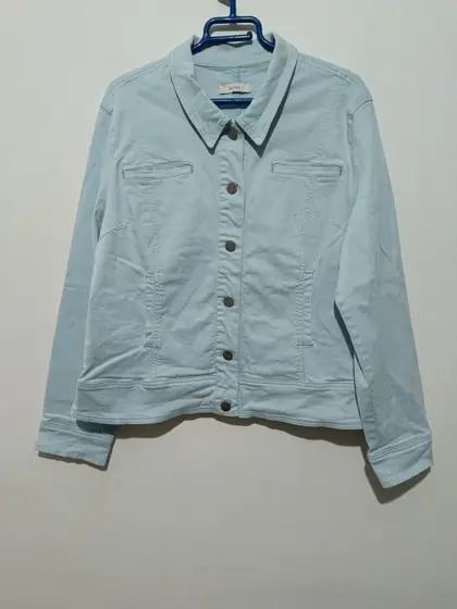 Chaqueta vaquera Burton talla 46 sirve para XL/XXL ver medidas