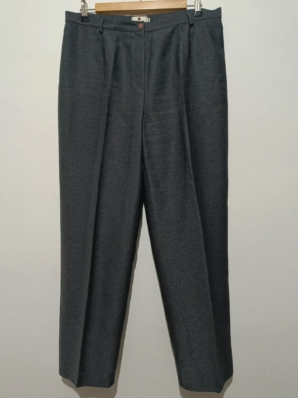 Pantalon pinzas Punt Roma talla 48 pero es mas una 44 ver medidas