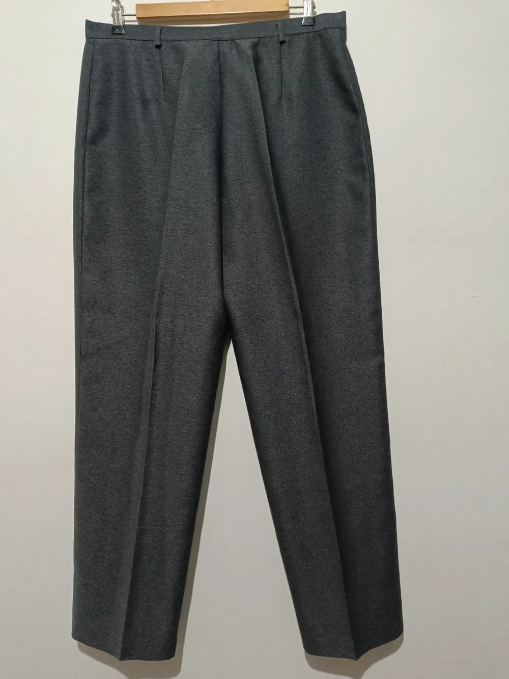 Pantalon pinzas Punt Roma talla 48 pero es mas una 44 ver medidas, foto 3