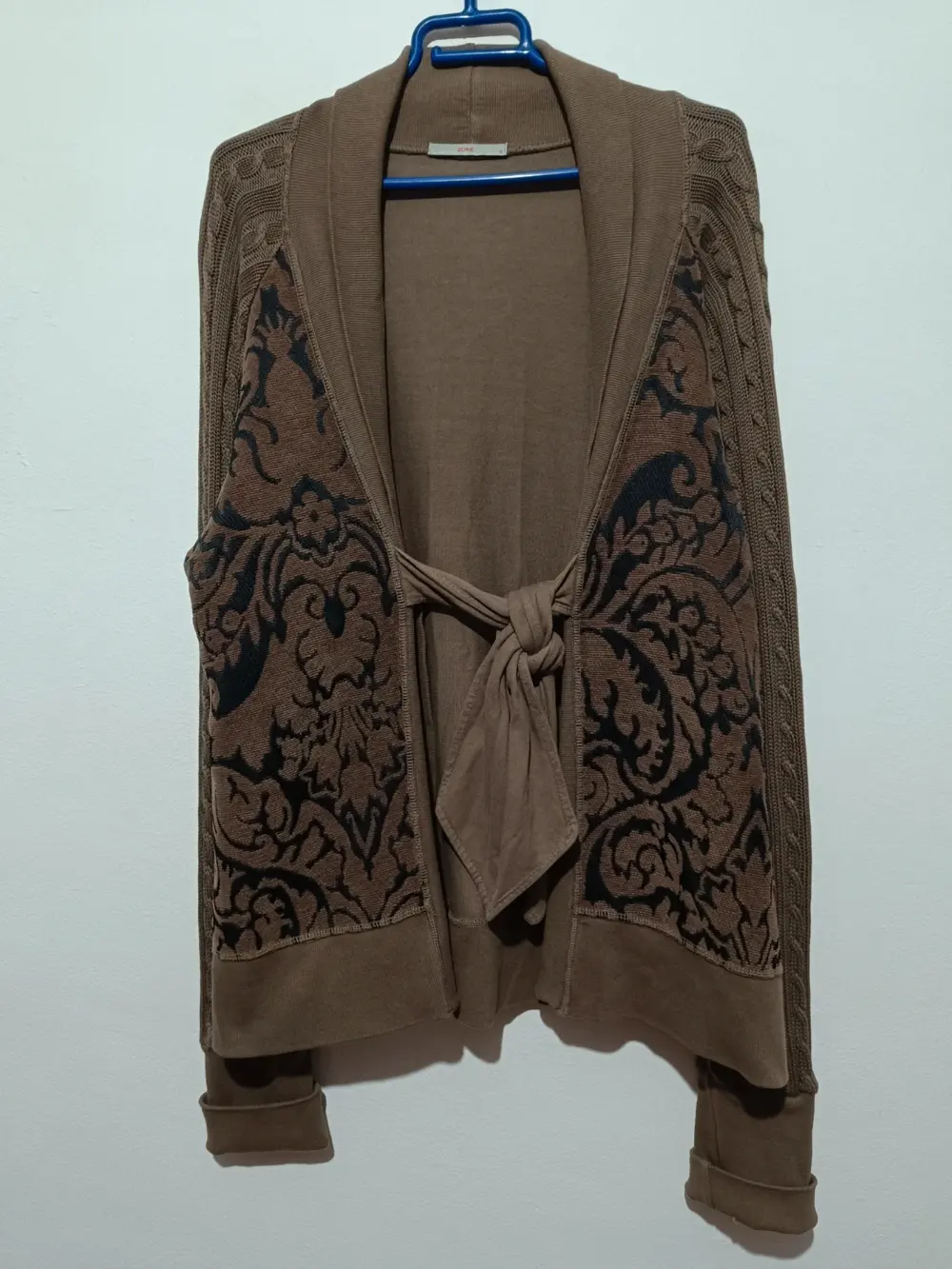 Jersey cardigan Zone talla 5 sirve para M/L ver medidas