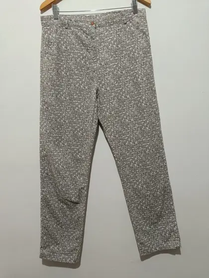 Pantalon estampado a cuadros Kiabi casual talla 46 pero es mas una XL ver medidas