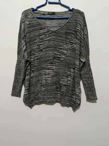 Jersey cuello de pico 100% cotton 2 elles talla unica sirve para L/XL ver medidas