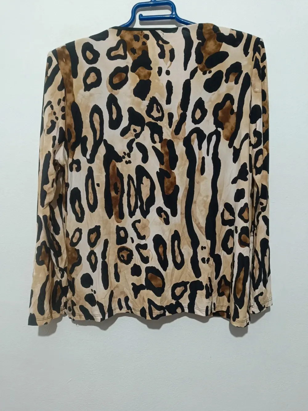 Camiseta blusa estampado Leopardo Herquiran talla M, foto 4