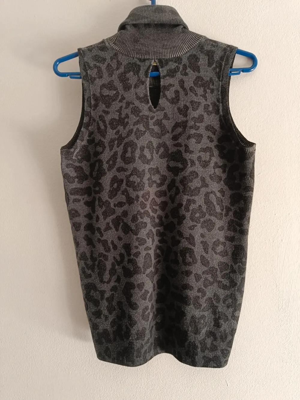 Suéter cuello alto 💯% lana Rare talla L ver medidas, foto 5
