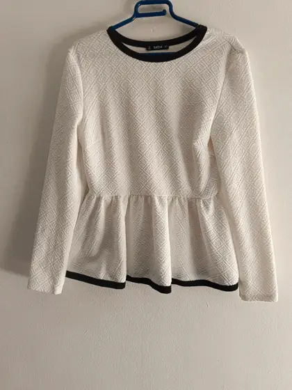Camiseta peplum manga larga Shein talla L ver medidas