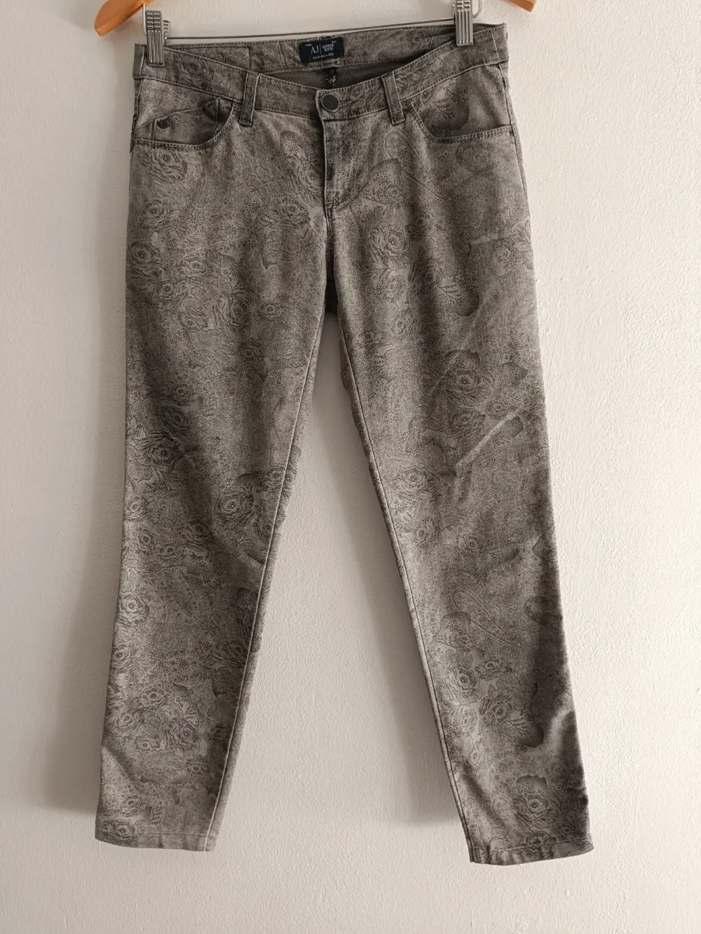 Pantalon Armani jeans talla 27 M ver medidas