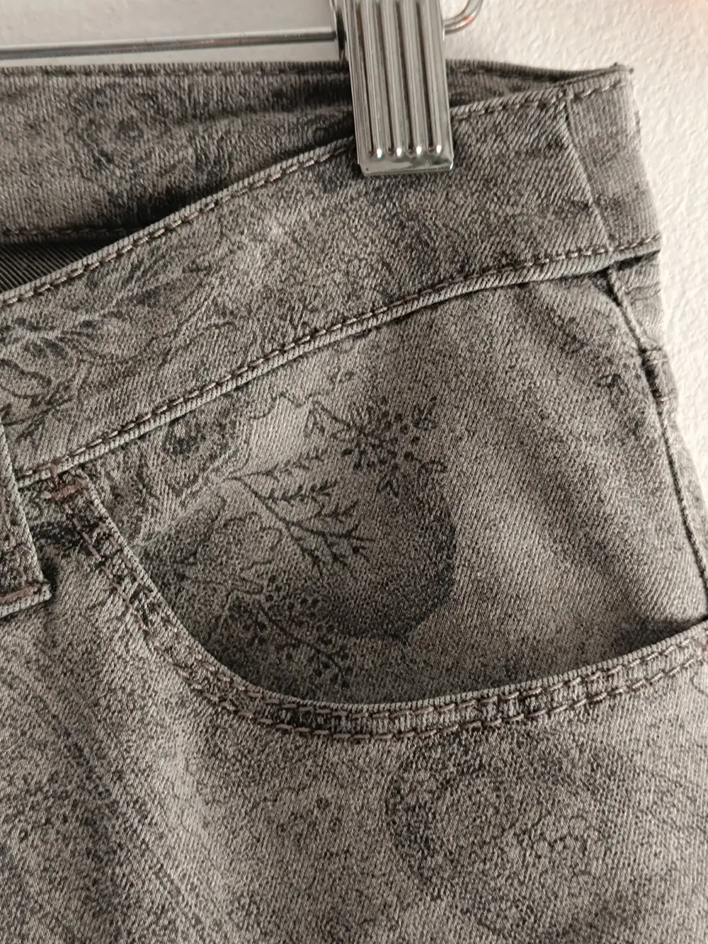 Pantalon Armani jeans talla 27 M ver medidas, foto 3