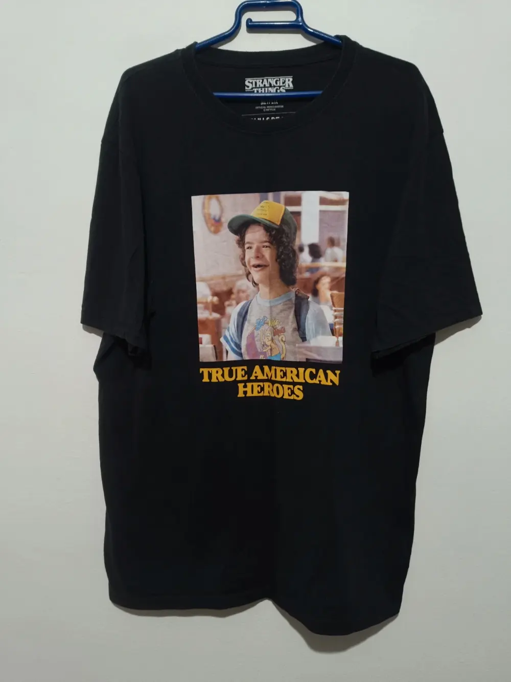 Camiseta Stranger Things talla L sirve para XL Pull & Bear