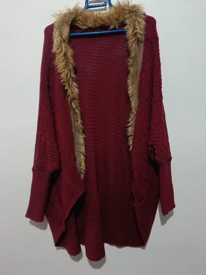 Cardigan con ribete de pelo Made In Italy talla única sirve para M