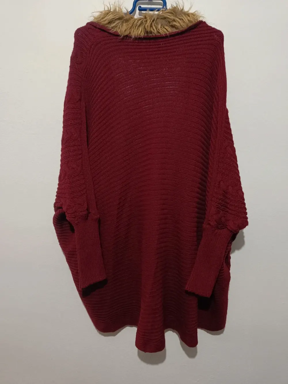 Cardigan con ribete de pelo Made In Italy talla única sirve para M, foto 3
