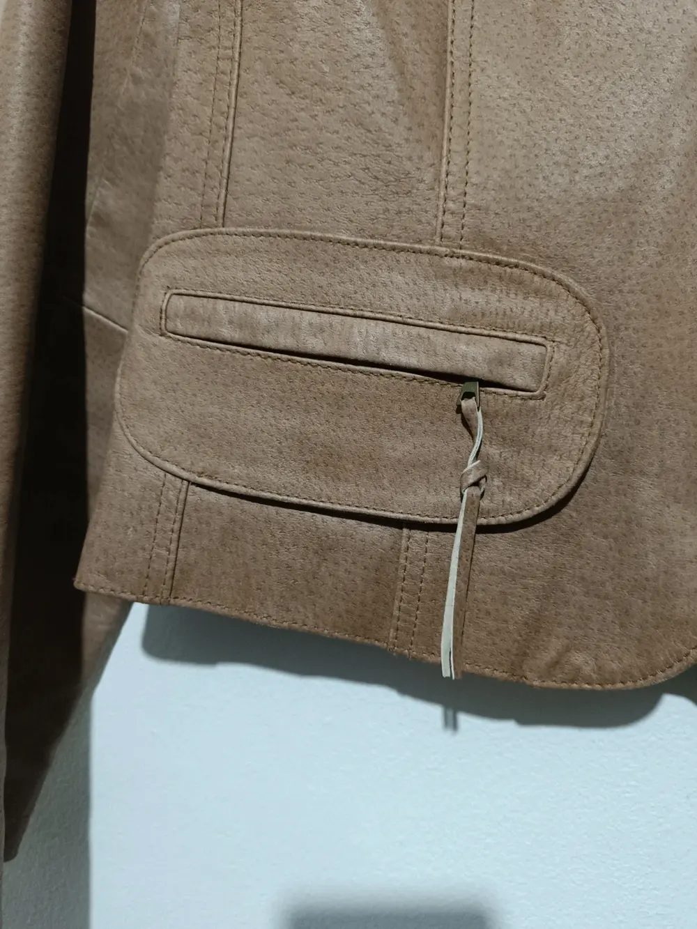 Chaqueta piel Lindon talla 40 L sirve para M ver medidas, foto 3