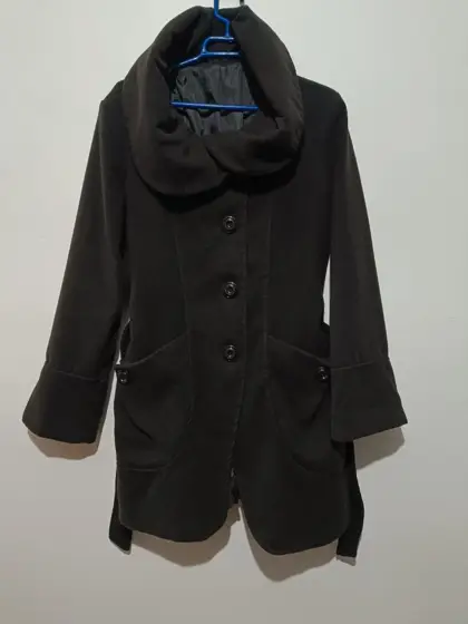 Abrigo negro Made In Italy talla única sirve para S ver medidas