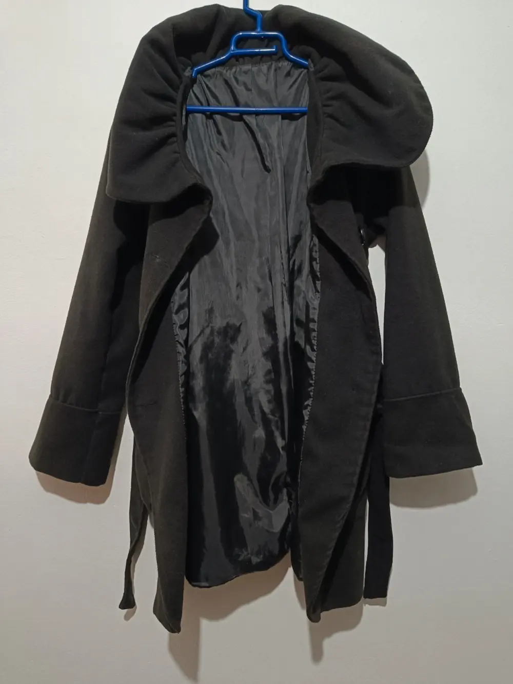 Abrigo negro Made In Italy talla única sirve para S ver medidas, foto 2