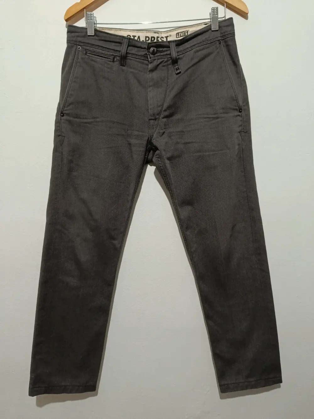 Pantalon vintage Levi's Sta-Prest talla 42 ver medidas