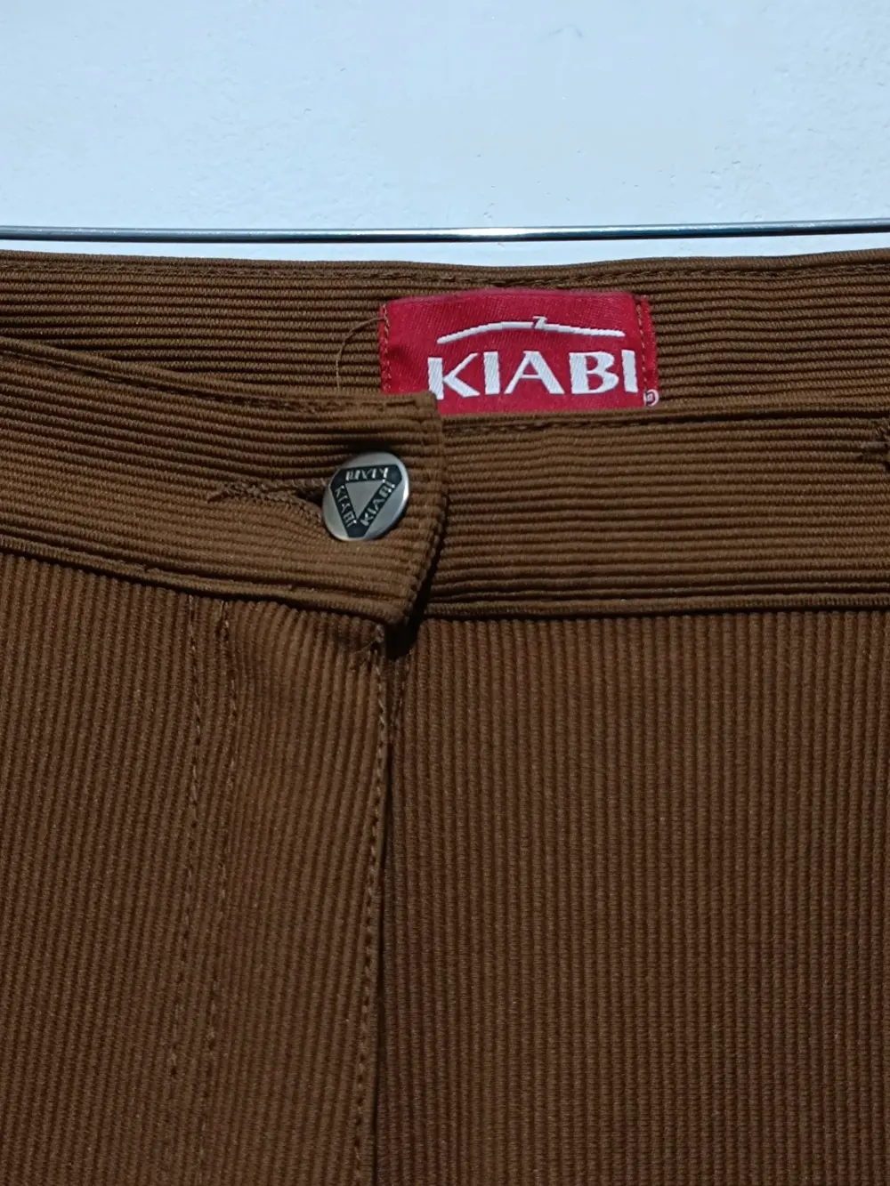 Pantalon pitillo Kiabi 109% poliamida talla XXL ver medidas, foto 4