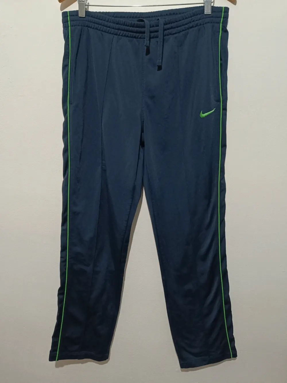 Pantalon chandal Nike talla M ver medidas unisex