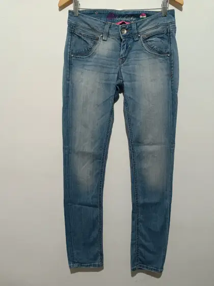 Pantalon vaquero pitillo Fornarina talla M ver medidas