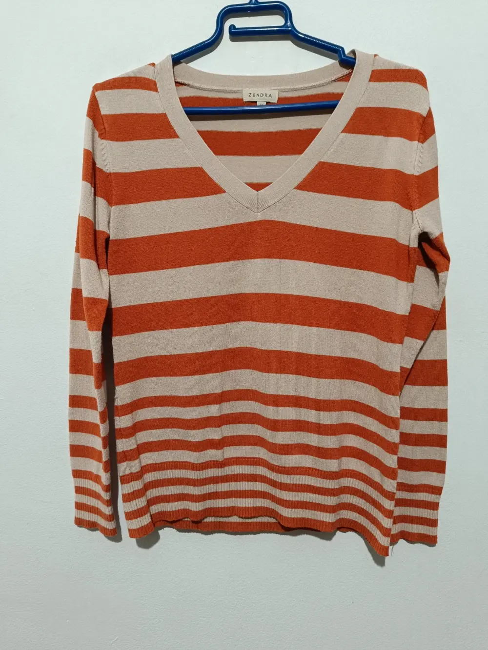 Jersey fino a rayas cuello de pico Zendra talla 42 pero sirve para 40 ver medidas