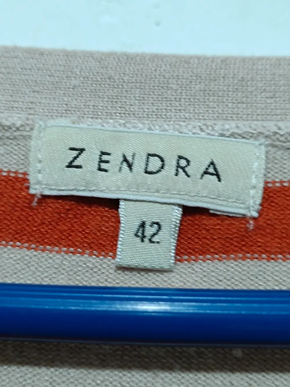 Jersey fino a rayas cuello de pico Zendra talla 42 pero sirve para 40 ver medidas, foto 2
