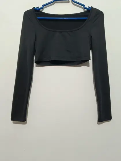 Top negro Shein talla XS