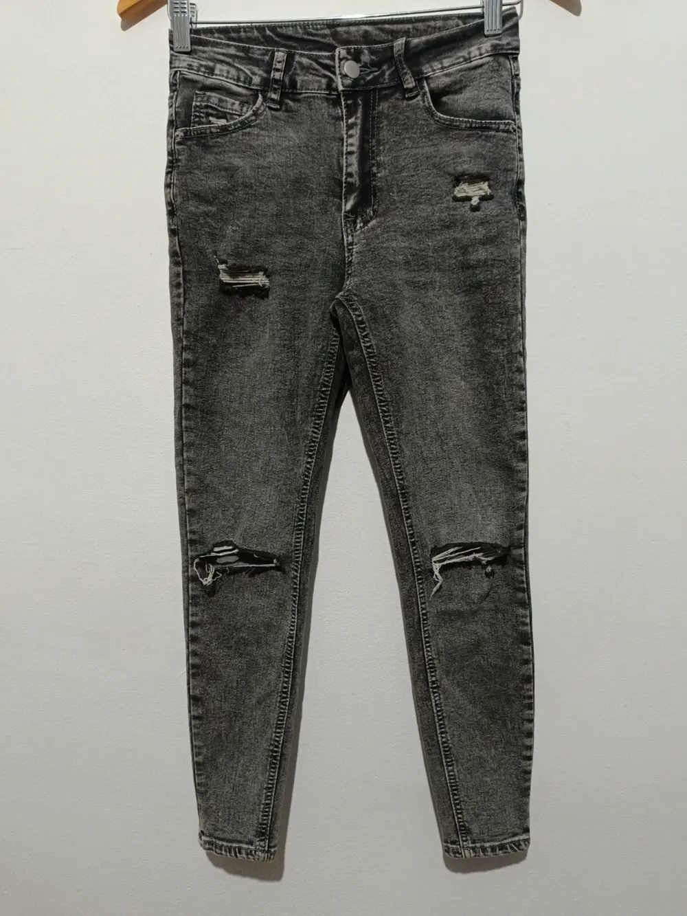 Pantalon vaquero roto pitillo Shein talla 36 S ver medidas
