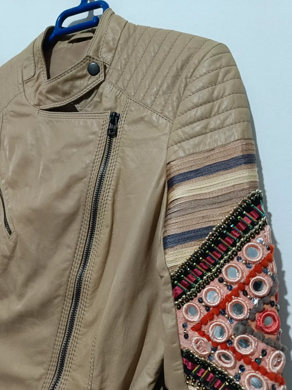 Chaqueta piel Bershka talla M sirve para S ver medidas, foto 3