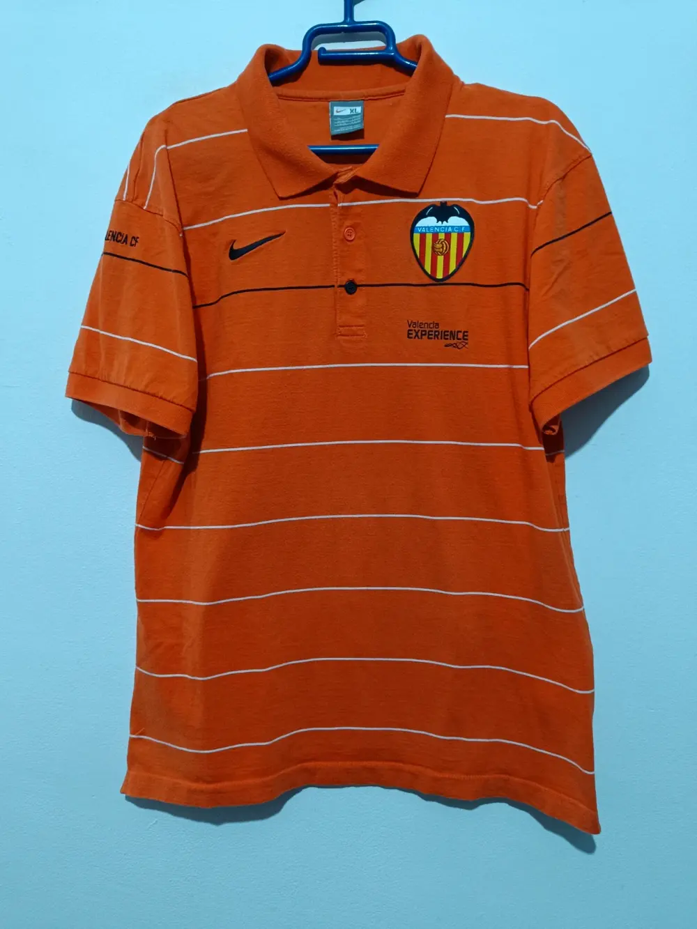 Polo vintage Valencia FC Nike talla XL pero sirve para L ver medidas