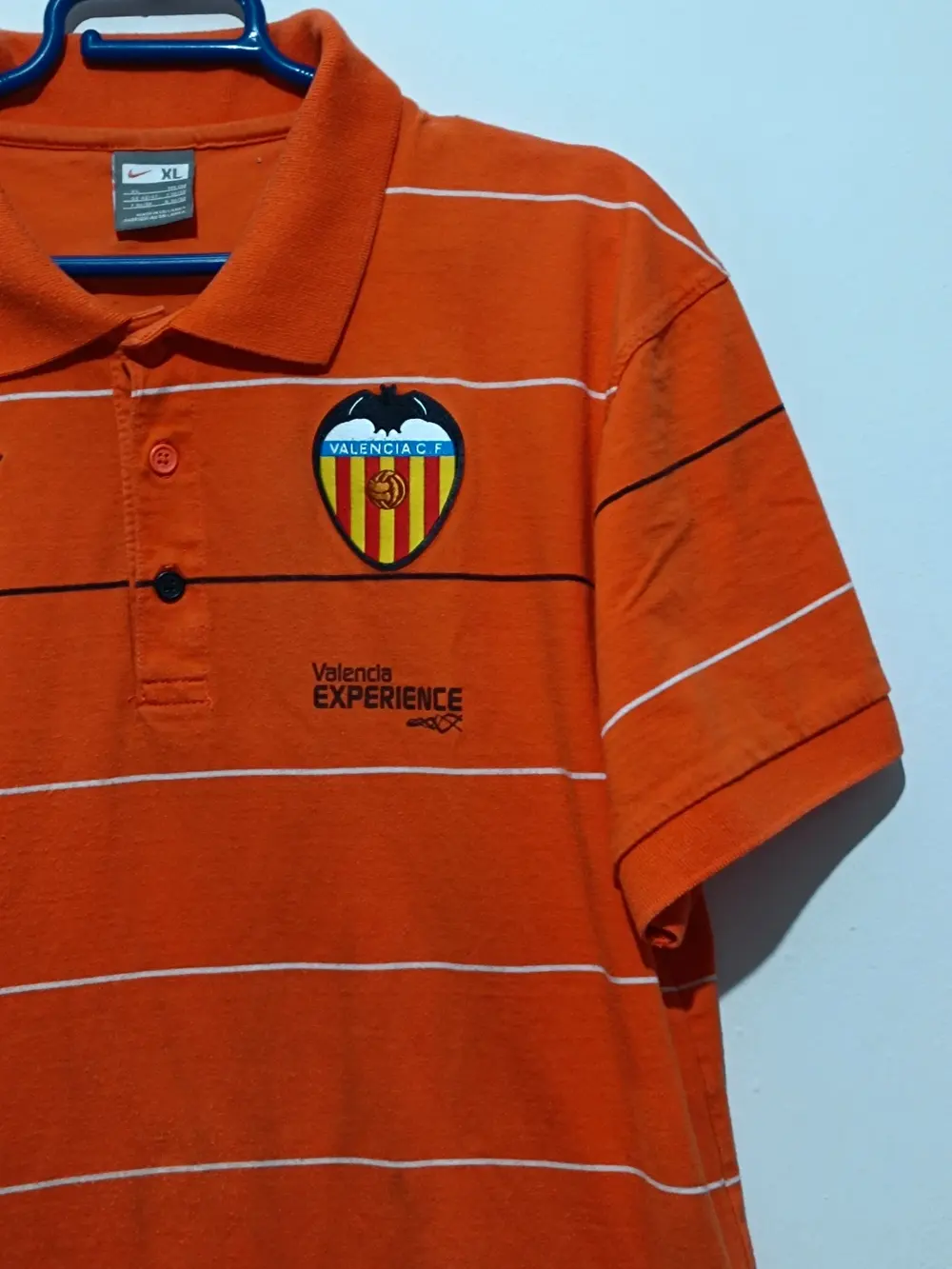 Polo vintage Valencia FC Nike talla XL pero sirve para L ver medidas, foto 2