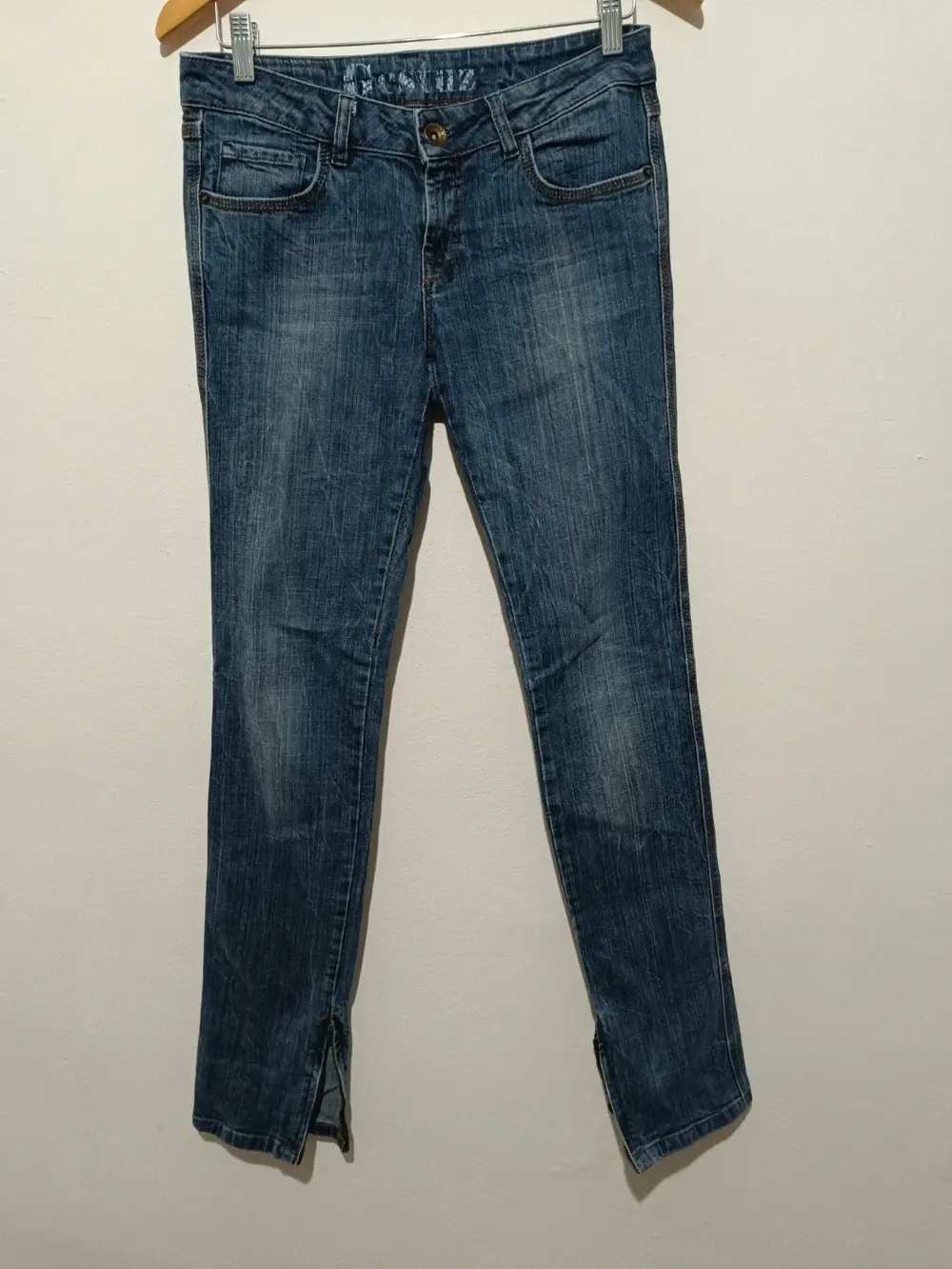 Pantalon vaquero Gestuz talla 29/34 sirve para M ver medidas