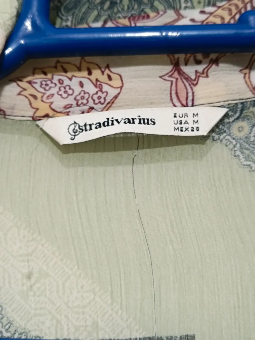 Blusa con lazo en cuello estampado floral Stradivarius talla M, foto 2